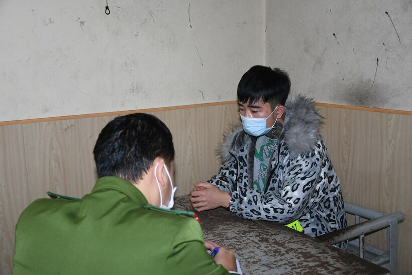 hanh trinh lat tay ke cuop ngan hang co so thich di sieu xe pkl tra gia cho dam me mu quang ky cuoi Nguyễn Văn Nam tại cơ quan điều tra.