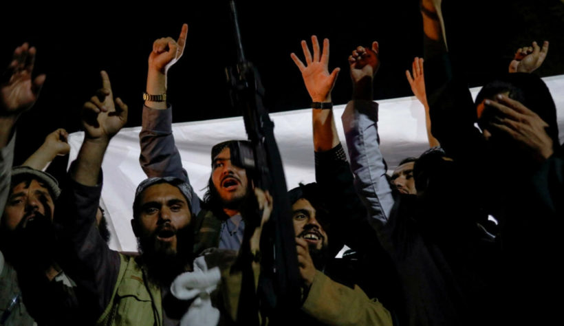 taliban Những người ủng hộ Taliban ăn mừng kỷ niệm 1 năm ngày Mỹ hoàn tất rút quân khỏi Afghanistan. Ảnh: Reuters