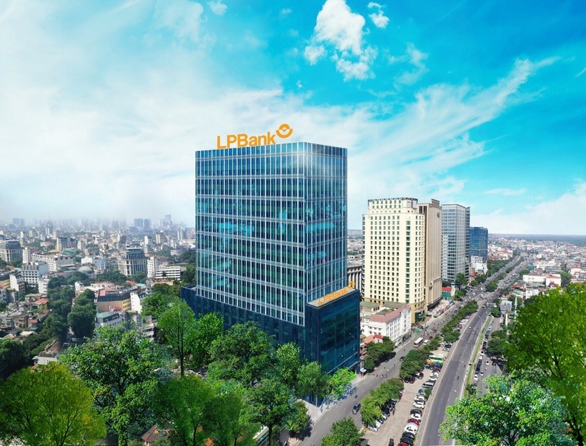 LPBank dự kiến bầu bổ sung 2 thành viên độc lập HĐQT, nâng tổng số thành viên HĐQT lên 9 thành viên, trong đó có 3 thành viên độc lập.