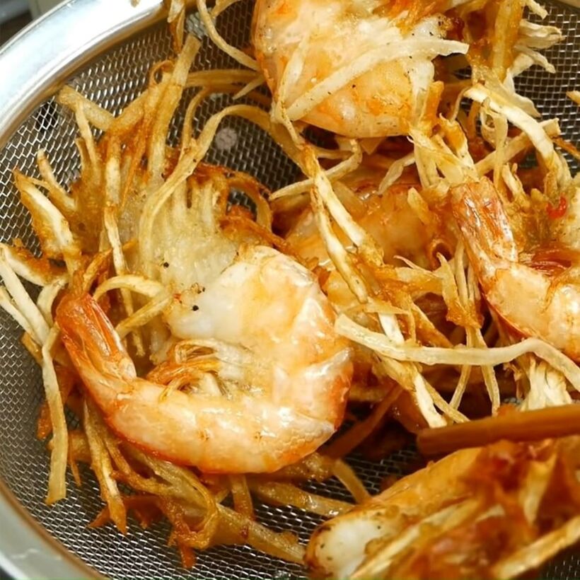 Cách làm bánh tôm khoai môn siêu ngon, siêu đơn giản - 7