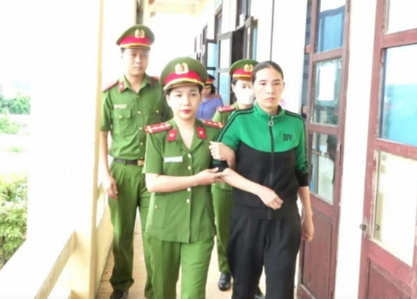Nữ kế toán xã bị bắt vì tham ô 2 tỷ đồng ngân sách. Ảnh: Báo Người lao động.
