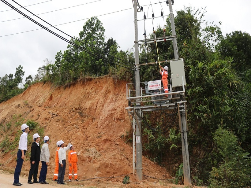 PC Nghệ An: Đẩy nhanh hoàn thành các dự án đầu tư xây dựng nhằm nâng cao chất lượng cung cấp điện - 2