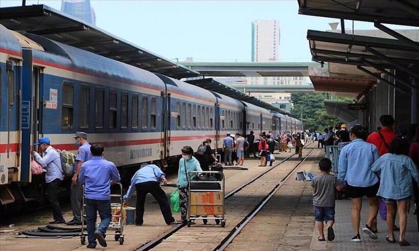 Nhu cầu đi lại tăng cao của người dân dịp nghỉ lễ 30/4 - 1/5.Ảnh minh hoạ