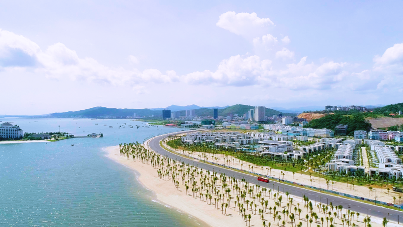 Việc lựa chọn nơi lưu trú ở Hạ Long là phong phú và đa dạng.