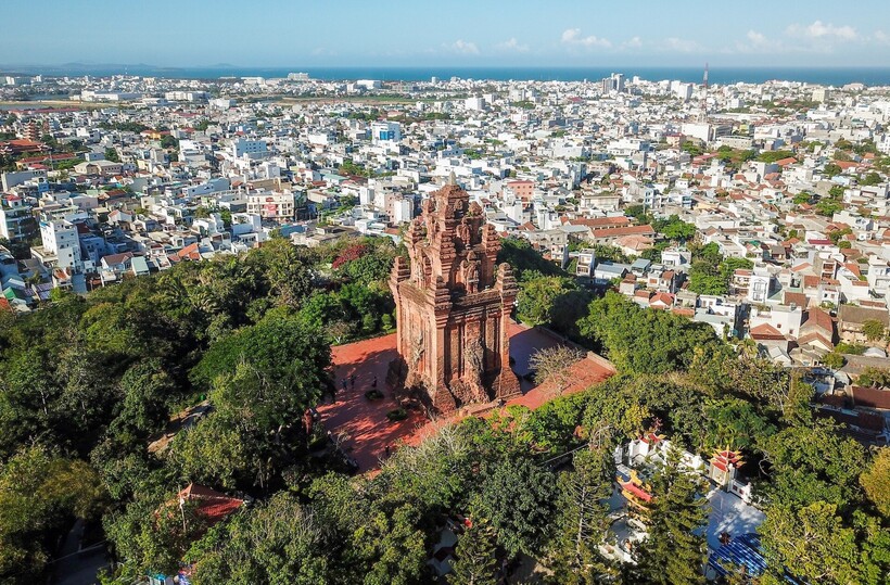 Khí hậu của Phú Yên chia thành hai mùa rõ rệt.