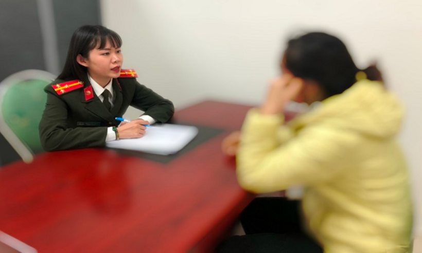 Lực lượng công an tiếp nhận tin trình báo của công dân. (Ảnh: Công an Lạng Sơn)
