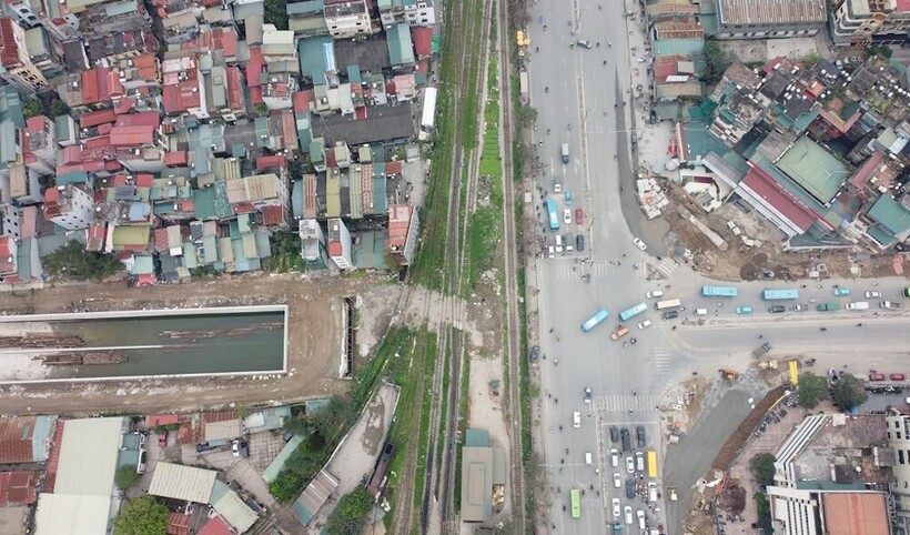 Công trường thi công giai đoạn 4 Dự án xây dựng hầm chui tại nút giao giữa đường Vành đai 2,5 với đường Giải Phóng (quốc lộ 1A cũ)