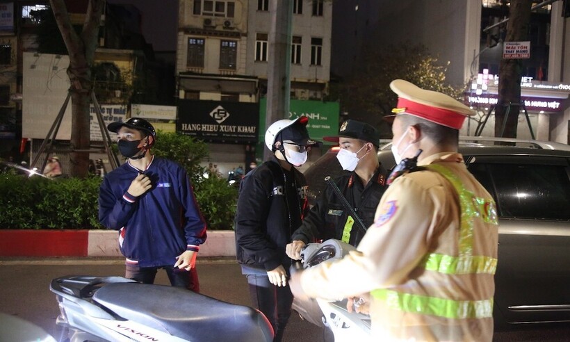 Lực lượng 141 kiểm tra, xử lý các đối tượng thanh thiếu niên có biểu hiện gây rối trật tự công cộng