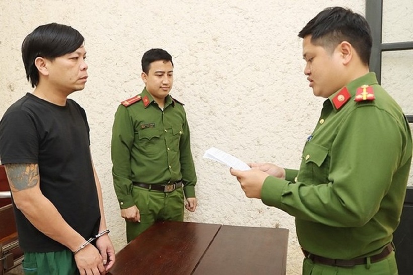 Nguyễn Đình Điệp tại cơ quan công an. Ảnh: Tiền Phong