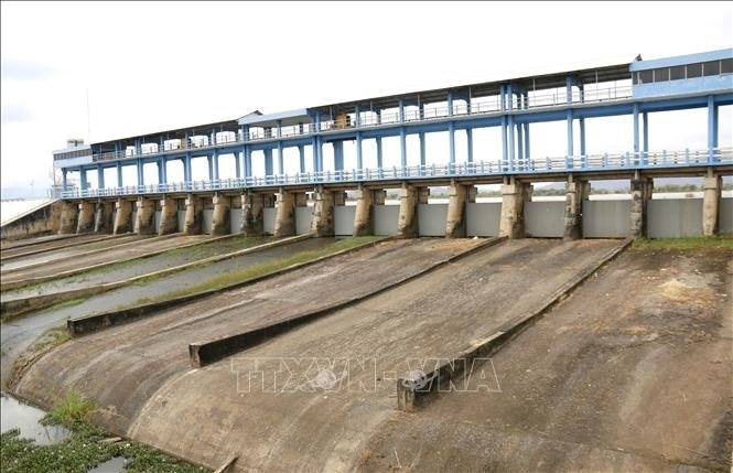 Cửa xả hồ thủy lợi Ba Bàu (Hàm Thuận Nam, Bình Thuận) đã ngừng hoạt động từ ngày 4/4/2024.