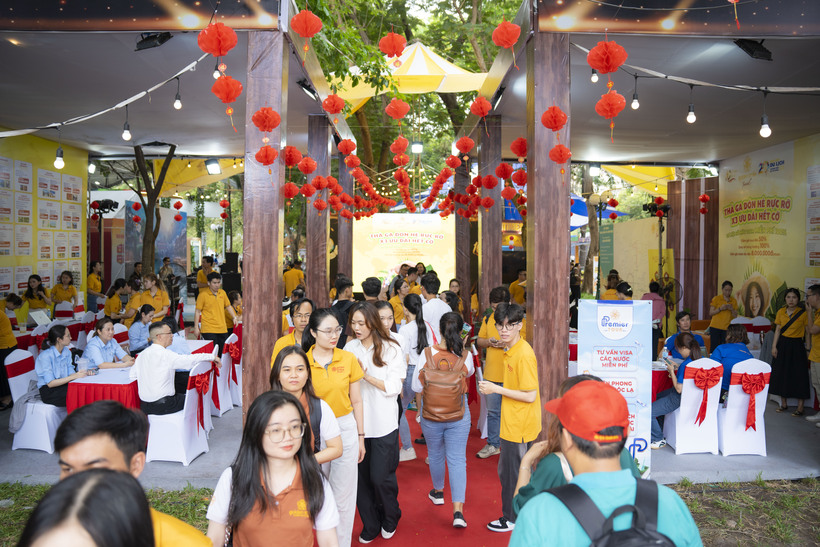 Gian hàng Golden Smile Travel tại Ngày hội Du lịch TP.HCM 2024