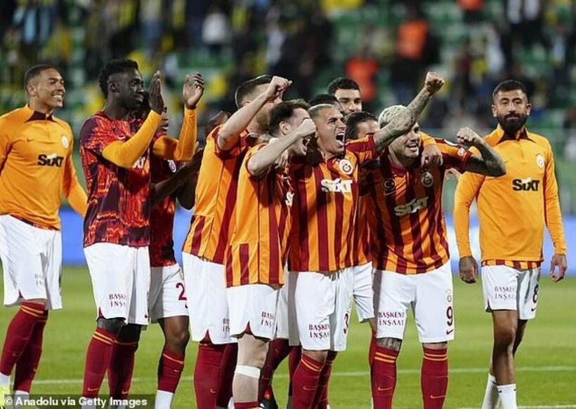 Galatasaray ăn mừng thành tích vô địch Siêu cúp Thổ Nhĩ Kỳ. Ảnh: Getty