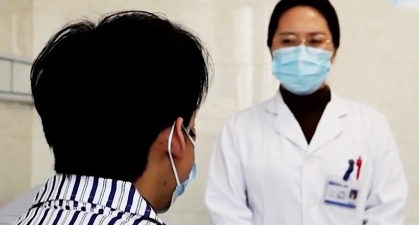 Bác sĩ chẩn đoán Liu mắc chứng bệnh tâm thần tên là “ảo tưởng tình yêu” hay còn gọi là “động kinh hoa đào. Ảnh: Weibo.