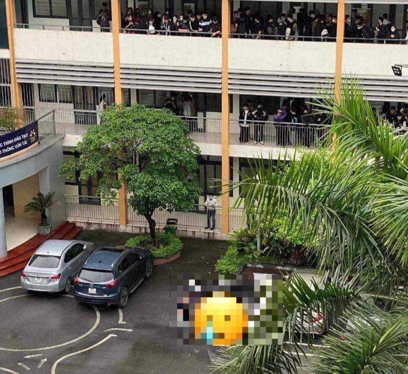 Nam sinh Trường Đại học Công nghệ Giao thông Vận tải ngã từ tầng cao xuống đất. Ảnh: Dân Trí