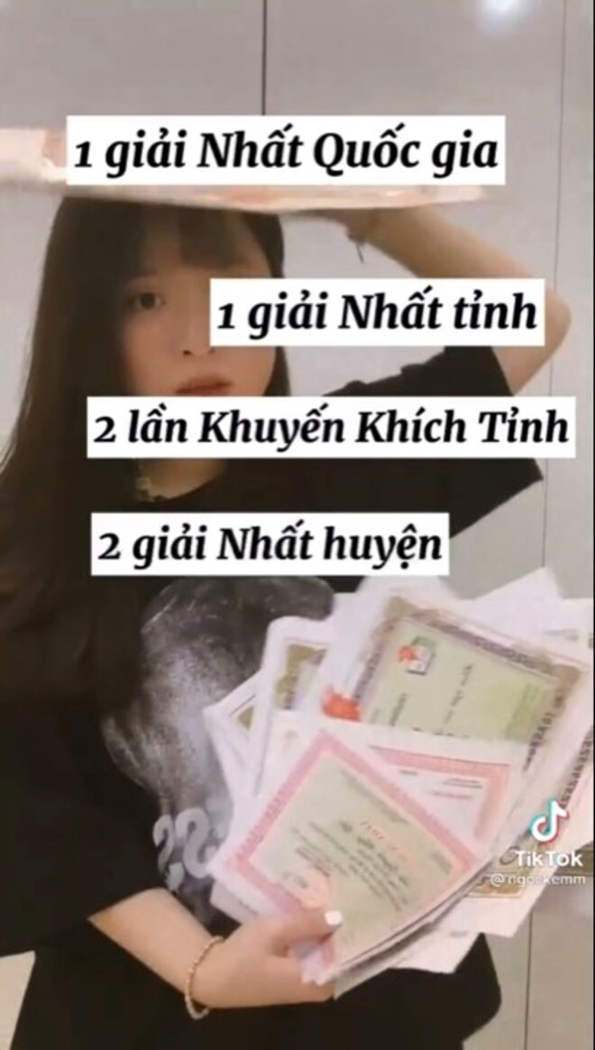 Flex thành tích học tập đáng ngưỡng mộ