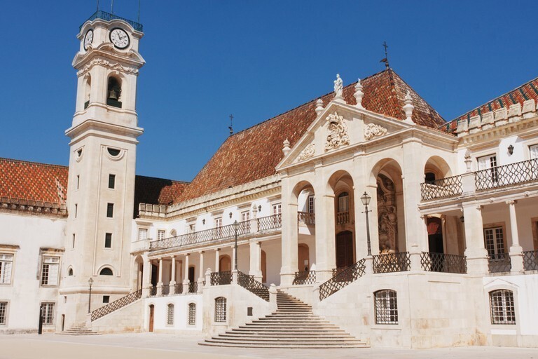 Đại học Coimbra (Bồ Đào Nha).