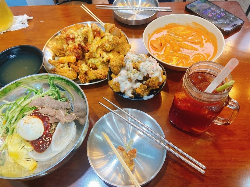 TÊ TÊ Chicken không làm các tín đồ mê gà thất vọng.