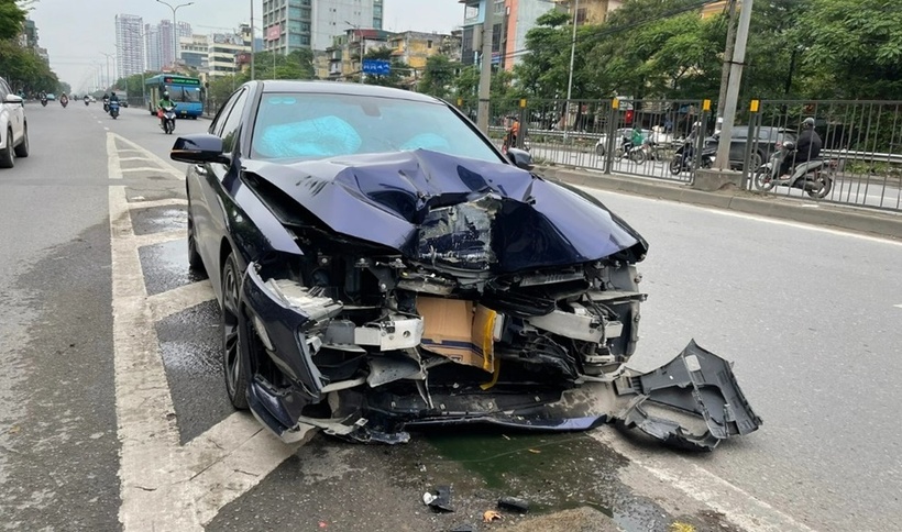 Hiện trường xảy ra vụ tai nạn. Ảnh: Báo Dân trí.