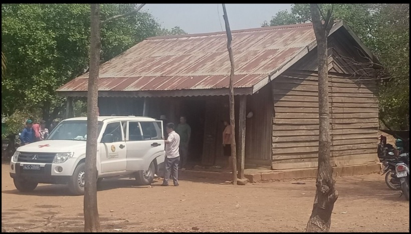 Thi thể nữ sinh được bàn giao cho gia đình để lo hậu sự. Ảnh: PLO