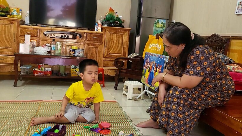 Gia Hiếu tự kỷ, chậm nói trở thành nỗi trăn trở lớn nhất đối với gia đình