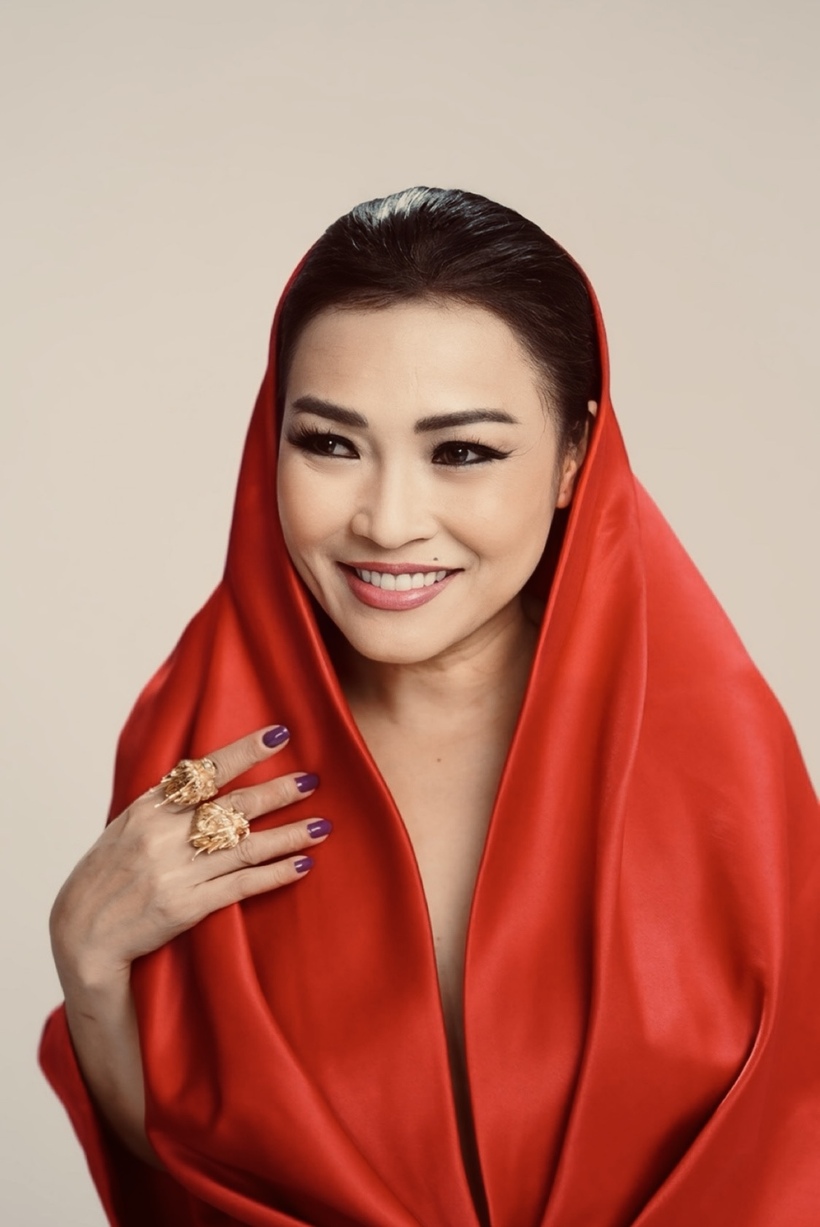 Sự trở lại thú vị của "Đóa hồng gai" Phương Thanh sau hơn 16 năm.