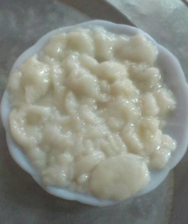 Cái này... nếu nói là bánh trôi thì có vẻ hơi miễn cưỡng.