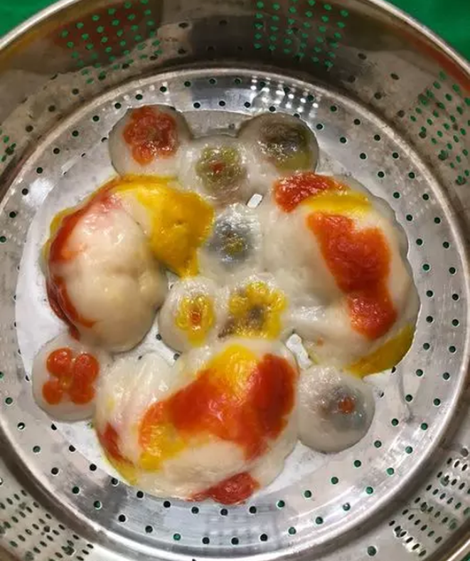 Cũng có sự cố gắng sáng tạo màu sắc khác nhau, thế nhưng tất cả chỉ mới dừng ở cố gắng.