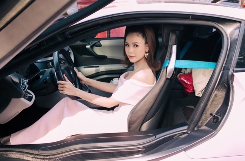 Soi khối tài sản khủng của hotgirl Sam: Hai tay hai việc, có tháng kiếm đủ tiền mua được nhà - 5