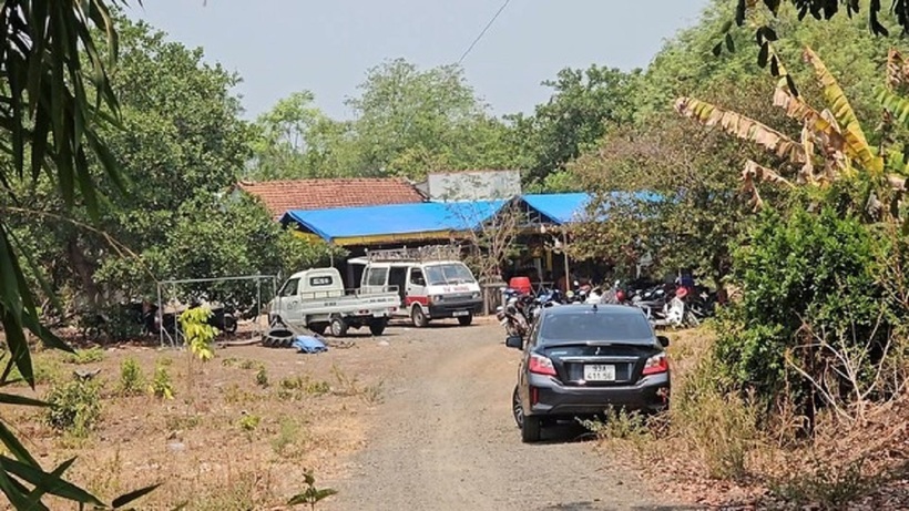 Tin thời sự nóng mới nhất ngày 12/4/2024: Đang tổ chức lên đồng, bà ‘hầu đồng’ bất ngờ ngã tử vong