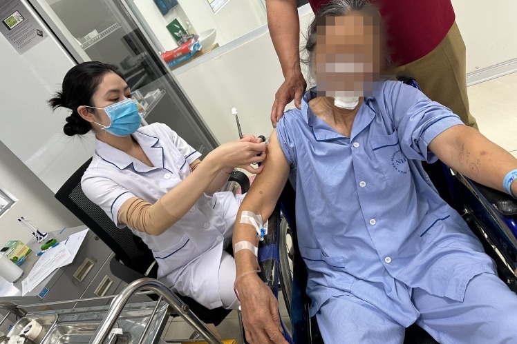 Người bệnh được được tiêm phòng dại. Ảnh: VietNamNet