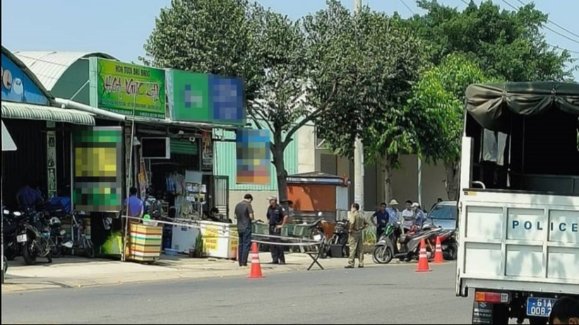 Hiện trường ngôi nhà phát hiện thi thể 2 vợ chồng. Ảnh: PLO