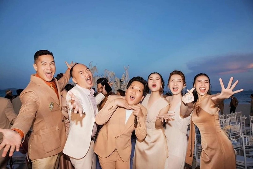 Hội bạn 7 Nụ ghi lại nhiều khoảnh khắc vui vẻ cùng nhau
