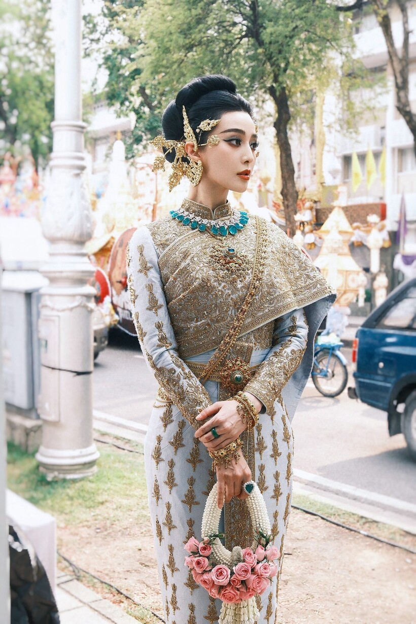 Chính nữ diễn viên đã liên hệ và lựa chọn để tạo ra bộ trang phục cho riêng mình. Ảnh: Weibo.