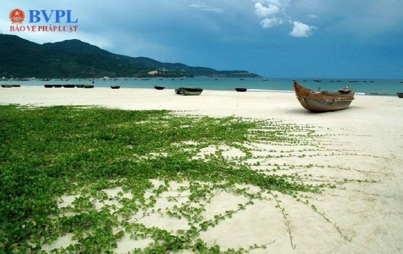 Tại khu vực xã Vĩnh Tân, Tuy Phong, Bình Thuận, giáp khu vực biển Cà Ná có 2 dự án du lịch chậm triển khai, chậm đưa đất vào sử dụng. Ảnh: Bảo vệ pháp luật