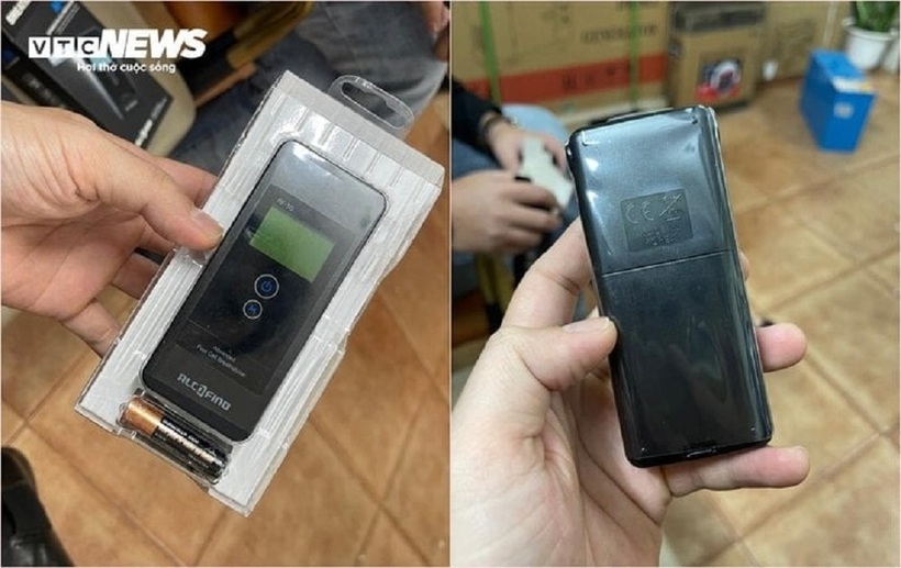 Chiếc máy đo nồng độ cồn trong hơi thở có giá hơn 3 triệu đồng. Ảnh: VTC News