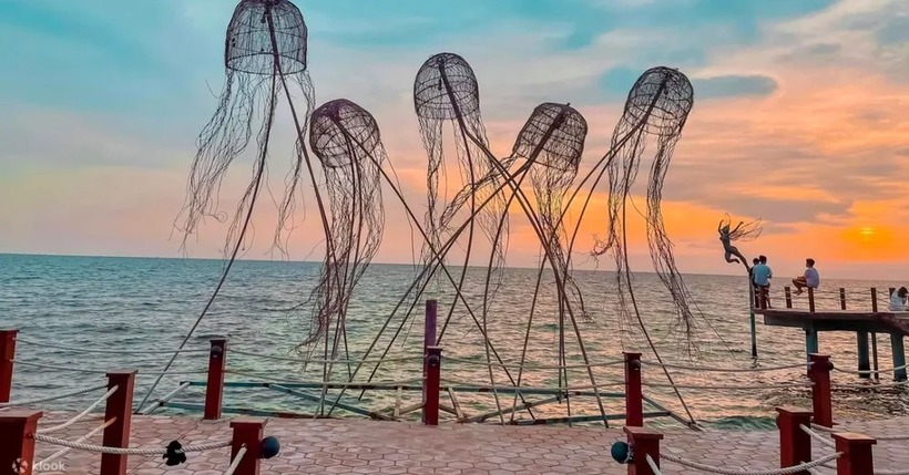 Sunset Sanato Beach Club