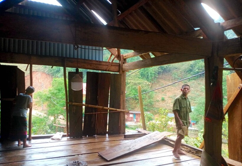 Thời điểm giao mùa này, trên địa bàn các huyện miền núi của tỉnh Nghệ An, đặc biệt là huyện vùng cao Kỳ Sơn thường xảy ra mưa đá kèm theo lốc xoáy, gây thiệt hại đến tài sản của người dân địa phương.