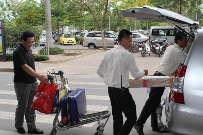 Khoang hành lý rộng giúp chứa được nhiều đồ, hành lý cồng kềnh