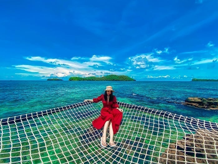 Hòn Mây là một trong những địa điểm sống ảo không nên bỏ lỡ ở Phú Quốc