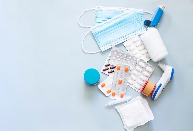 Thuốc và đồ dùng y tế cũng không thể thiếu khi đi du lịch