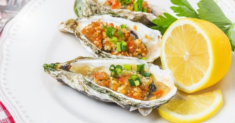 Hàu là loại hải sản giàu kẽm, một khoáng chất quan trọng, đặc biệt với quý ông. Ảnh minh họa
