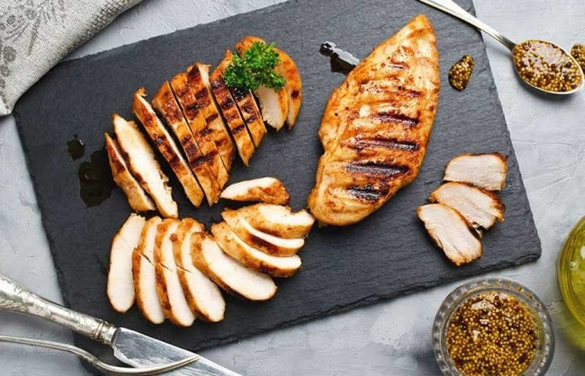 Nhóm thịt nạc là thực phẩm giàu protein