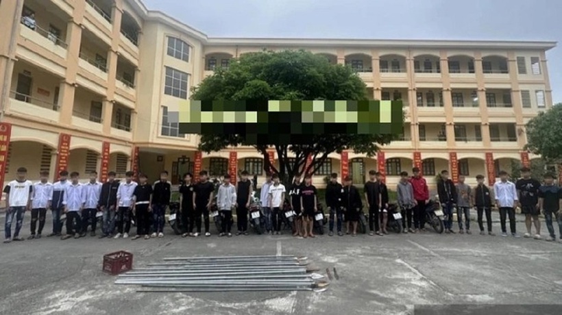 Nhóm đối tượng thanh thiếu niên bị triệu tập. Ảnh: Thanh Niên
