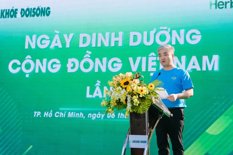 Nhà báo Trần Tuấn Linh - Tổng biên tập Báo Sức khỏe và Đời sống phát biểu tại chương trình.