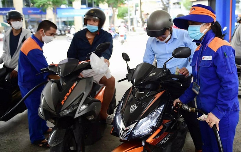 Giá xăng tăng từ chiều nay (17/4). Ảnh: Vietnamnet