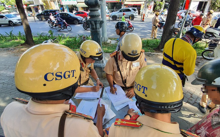 Người dân cần biết giám sát thế nào để tránh thành cản trở, chống người thi hành công vụ. (Ảnh: Báo Thanh niên)