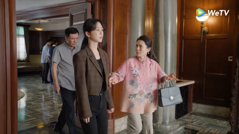 Mạch Thừa Hoan ra mặt giải quyết rắc rối, Lưu Uyển Ngọc cố can thiệp vào việc con gái quản lý khách sạn Hưng An Lý.