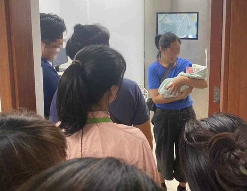 Bé gái 12 tuổi sinh con trai 3kg thành công. Ảnh: Lao Động