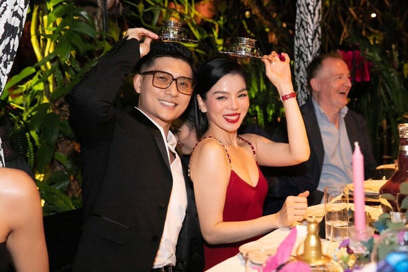 Lệ Quyên và Lâm Bảo Châu.