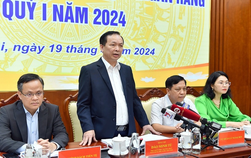 Phó Thống đốc Ngân hàng Nhà nước Đào Minh Tú chủ trì họp báo quý I/2024 sáng 19/4.